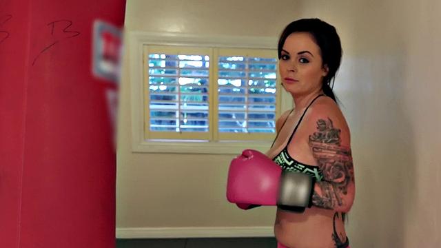 A MILF in leggings get pounded hard in reverse cowgirl POV with a cumshot