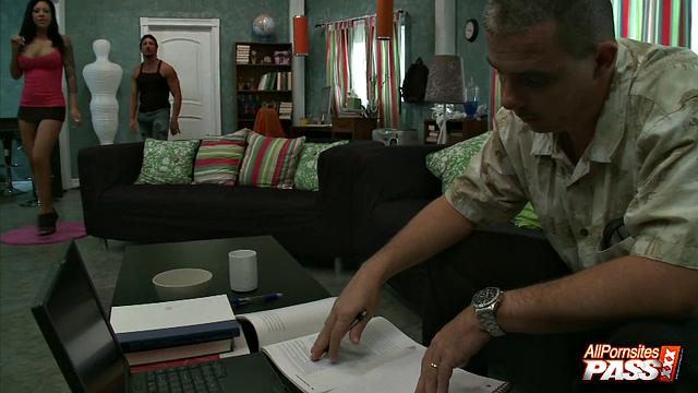 Naughty wife does what pleases 4K