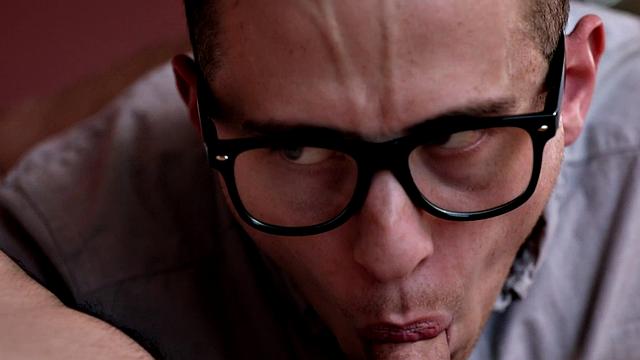 Nerdy stud gives head to stepbro before assfucking in missionary