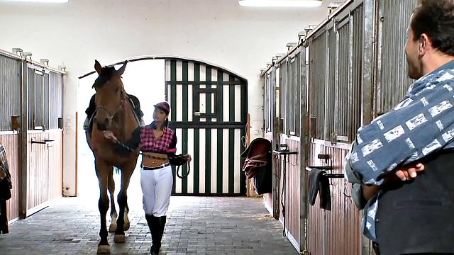 Stella Joy Takes a Stiff Dong Doggy Style!