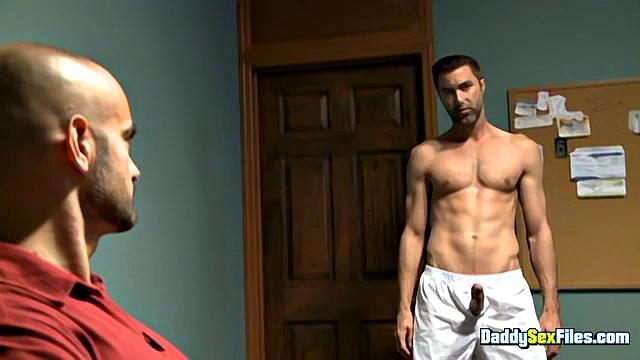 2 Daddies & 1 Frat Boy! - Mike Chambers, Tony Dazzle & Justin Beal