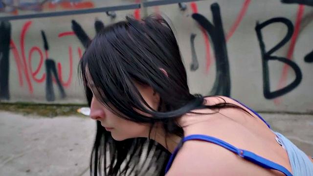 Blackhair euro teenie reverse rides after bj and pickedup