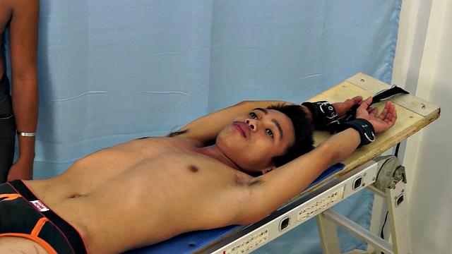 Introducing cute and ticklish Asian twink Jojo. This is his first shoot with Laughing Asians. Our long haired Asian boy Hunter is the sadistic tickler who has strapped Jojo on the tickle rack and puts him through his first tickle experience.