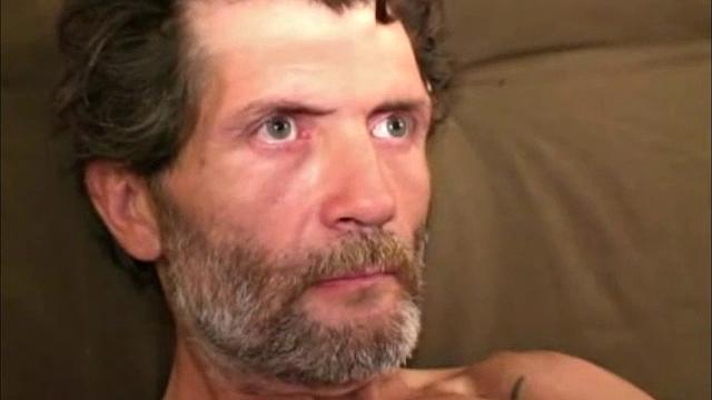 It was just by chance that I happened upon Robby. His health is starting to fail, but he's still as feisty and sexy as ever.