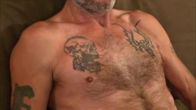 It was just by chance that I happened upon Robby. His health is starting to fail, but he's still as feisty and sexy as ever.