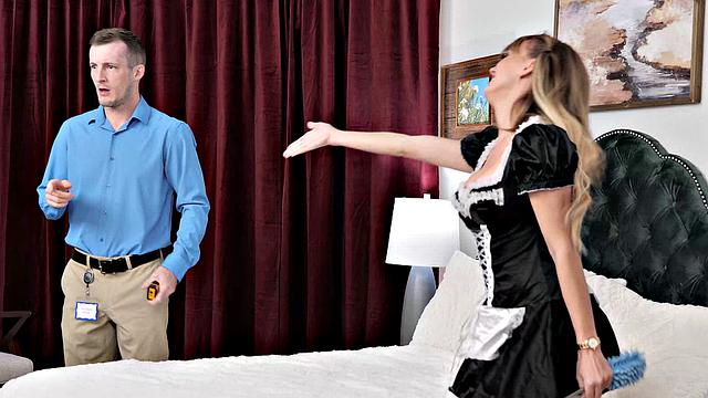 Hot Influencer Pristine Edge gets caught shooting steamy videos in a hotel room!!!