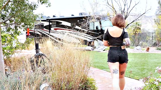 Sisters Teach Each Other Masturbating