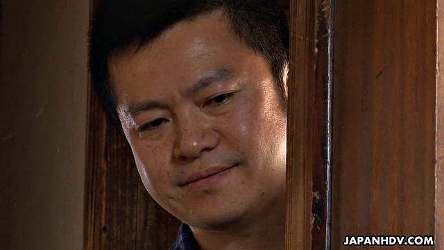 Teeny queen Ai Uehara gives a nice blowjob