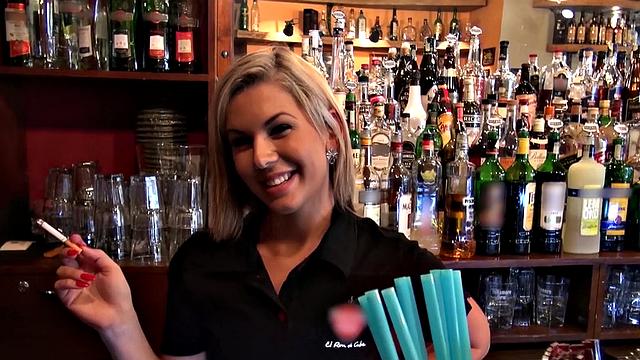 Blonde slut with trimmed pussy gets laid by the bartender
