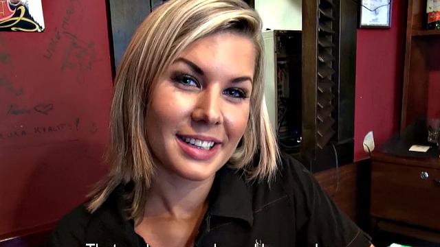 Blonde slut with trimmed pussy gets laid by the bartender