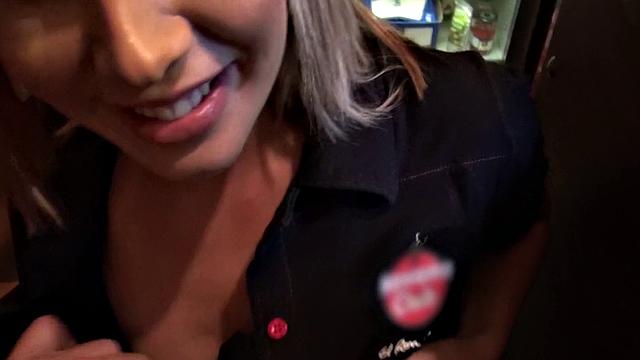 Blonde slut with trimmed pussy gets laid by the bartender