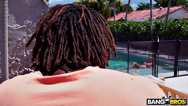 Creaming the Bombshell