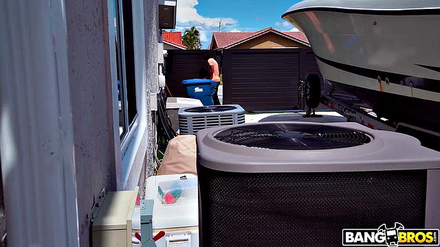 Creaming the Bombshell