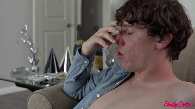 Swap Daughters New Year's Resolution - S2:E3