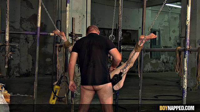 Avery Munroe & Sebastian Kane Use His Twink Holes - Part 2