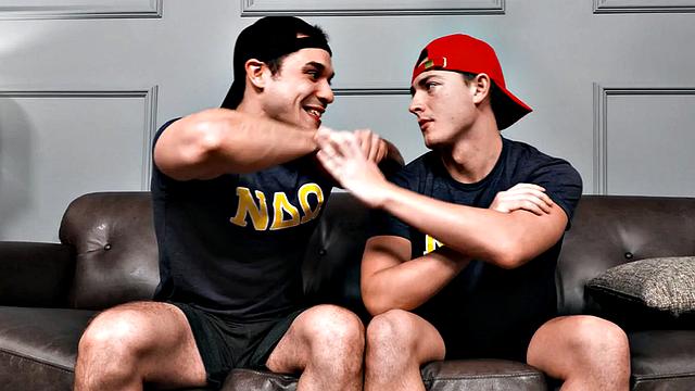 Sturdy dorm bottom sucks before cowboy sex