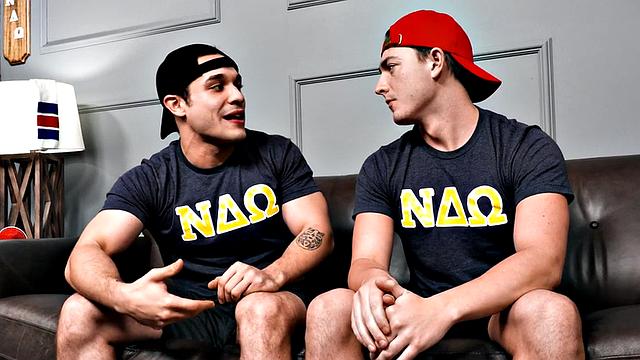 Sturdy dorm bottom sucks before cowboy sex