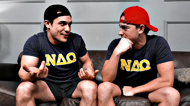 Sturdy dorm bottom sucks before cowboy sex