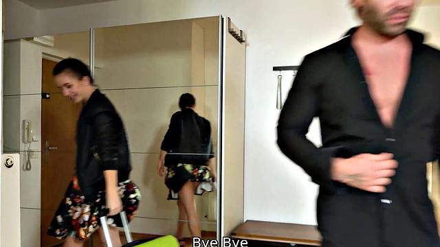 RIM4K. Czech wife catches her husband jerking off and decides to help