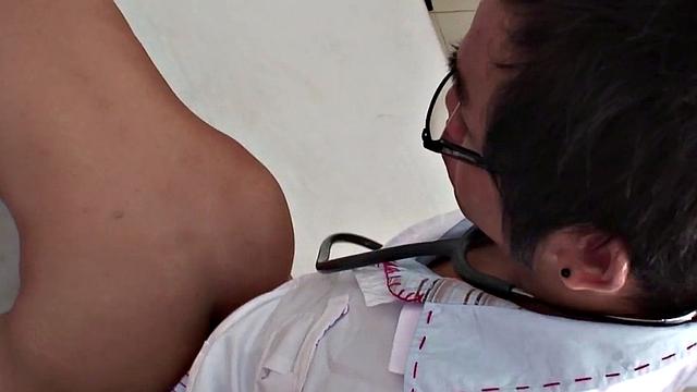 шутки кончились, когда в попу заехал слон