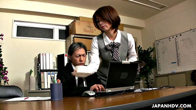 It's hard to resist amazing honey Tsubaki