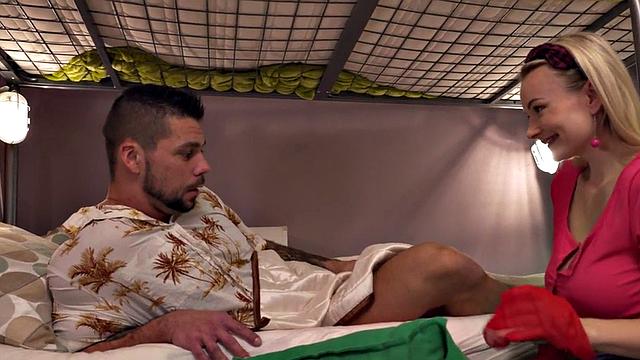 Blonde babe pounded in hotel room