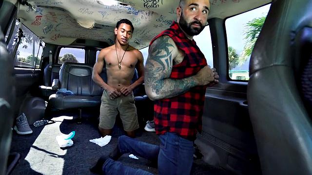 Fooled amateur Asian sucked by gaydaddy in public van