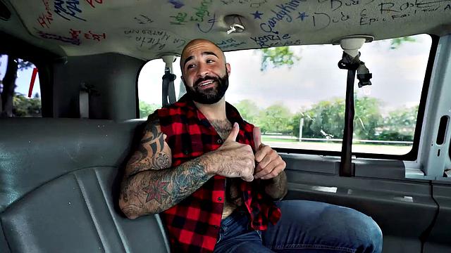 Fooled amateur Asian sucked by gaydaddy in public van