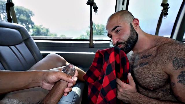Fooled amateur Asian sucked by gaydaddy in public van