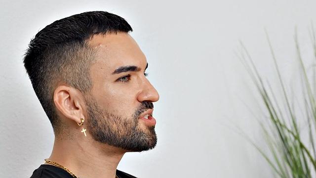 Amateur solo jock jerks off and cums after casting