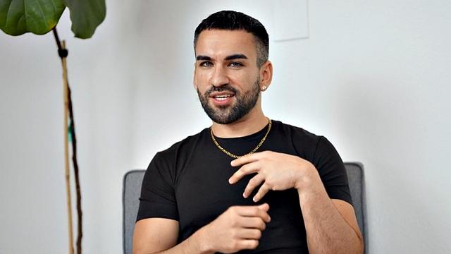 Amateur solo jock jerks off and cums after casting