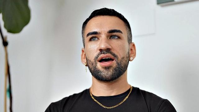 Amateur solo jock jerks off and cums after casting