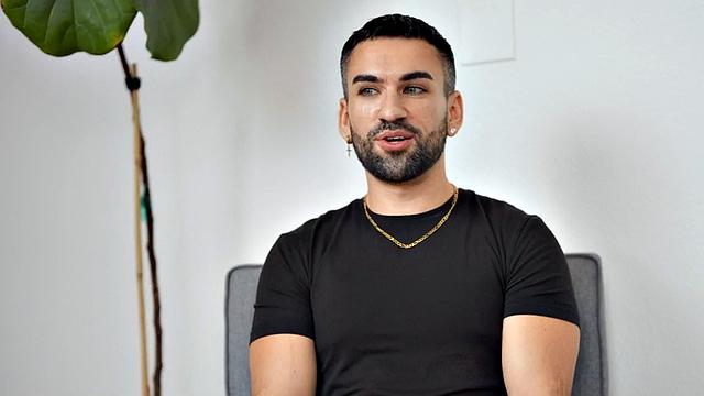 Amateur solo jock jerks off and cums after casting