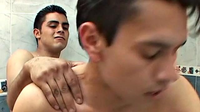 Cumming Spanish twink fucked in bathroom under shower