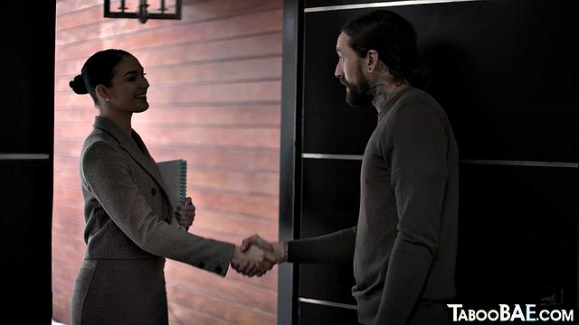 Две страстные девушки делают минет и ласкают друг друга втроём с парнем.