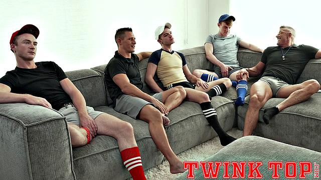 TAG TEAM Chapter 7 - Watching Game