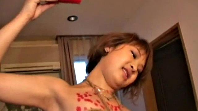 Japanese MFF threeway gets erotic