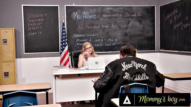 Виктор Рэй жестко трахает зрелую училку Adira Allure после теста, глубокий минет и анал в классе.