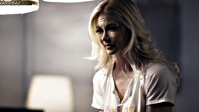 Big Lesbo MILF tribbing with GF