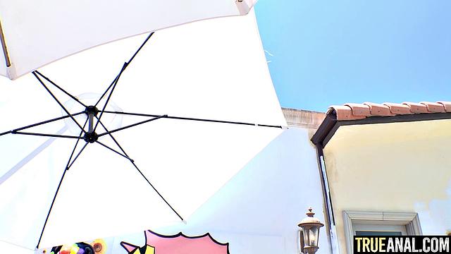 Alexis Wants It Anal