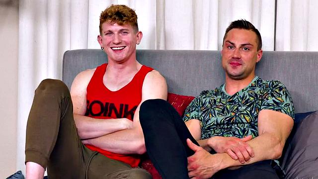 Debut athletic tattooed jock bareback bangs in ass