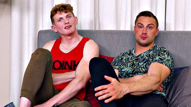 Debut athletic tattooed jock bareback bangs in ass