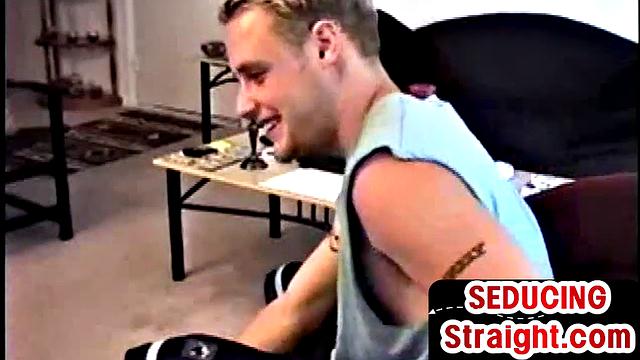 Real amateur straight gay sucked by his BF