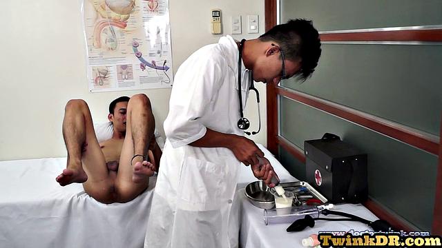 Petite asian guy toyed by horny doc