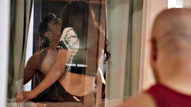 Bisex babe in lingerie pussybanged by worker in threesome