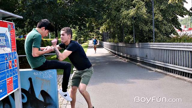 Roman Capellini Fucks Lucas Drake