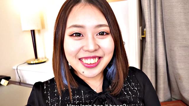 Office girl Miss Rion Kouda comes to an interview to become a model