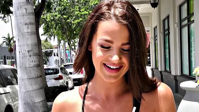 Fun Model Fucks in Public