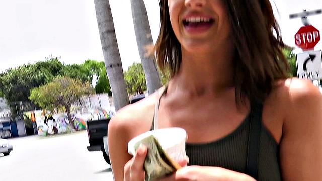 Fun Model Fucks in Public