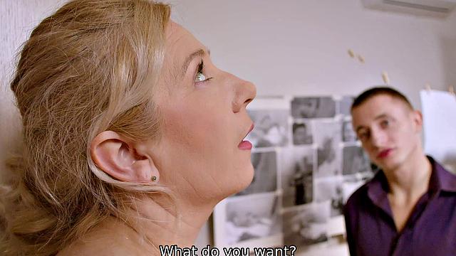 SHAME4K. Sex with mature is more important for private eye than cash